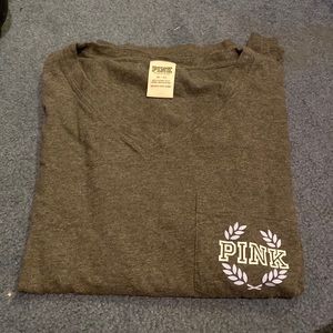Super cute grey long sleeve top
